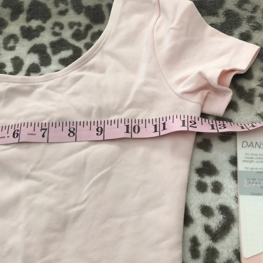 Danskin Short Sleeve Leotard in Theatrical Pink Size Large 12-14